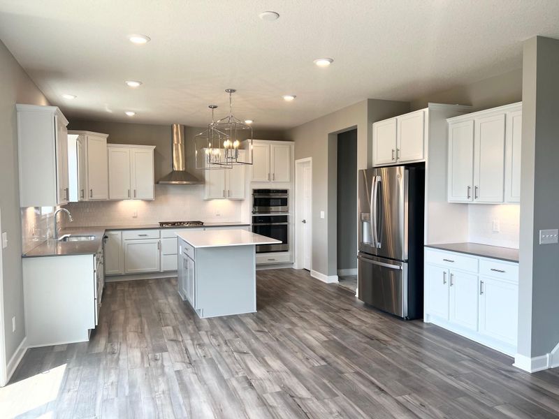 7148 Pearl Dr, Chanhassen, MN 55317