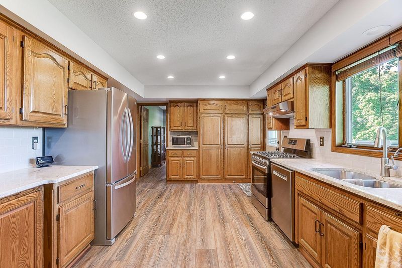 19184 Lincoln St NW, Elk River, MN 55330