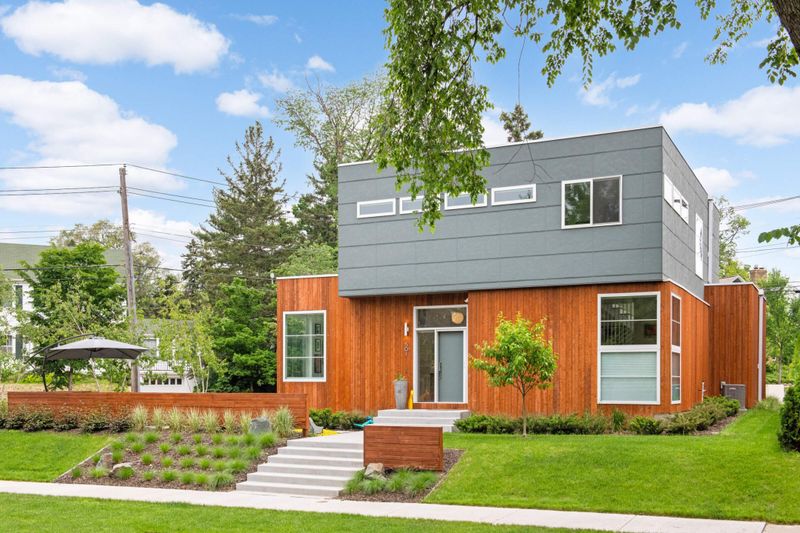 501 Cedar Lake Rd S, Minneapolis, MN 55405