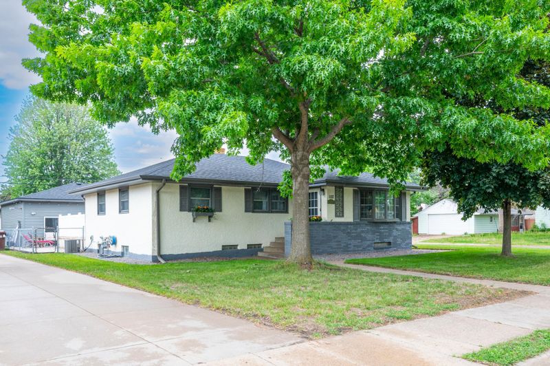 102 Poplar St W, South Saint Paul, MN 55075