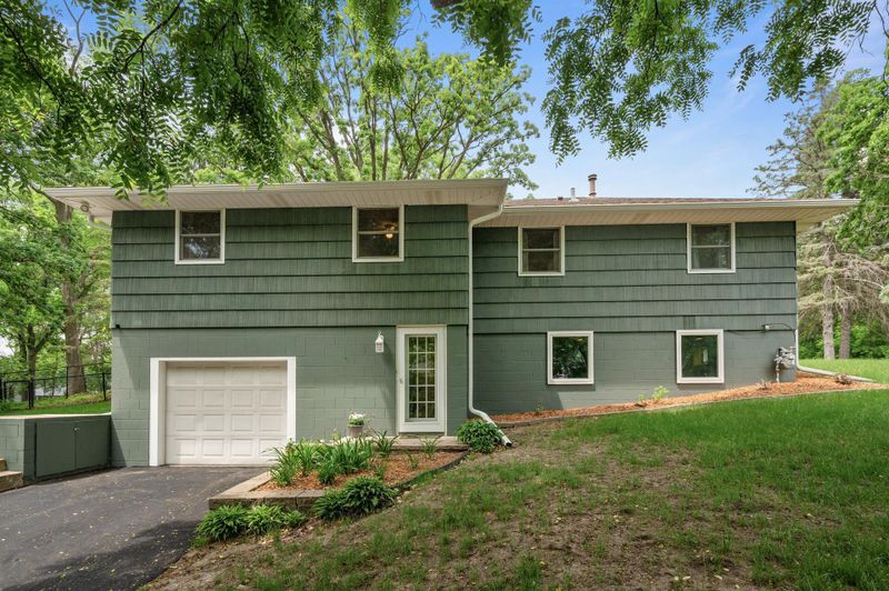 17909 Covington Rd, Minnetonka, MN 55345