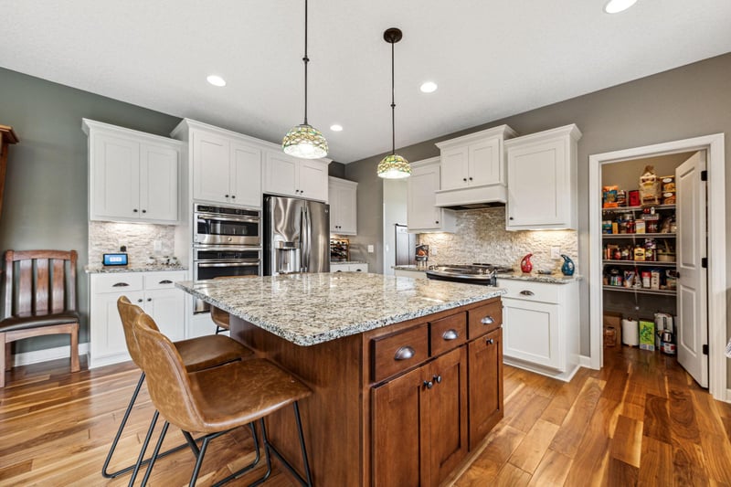 10960 Sundance Woods Blvd, Osseo, MN 55369