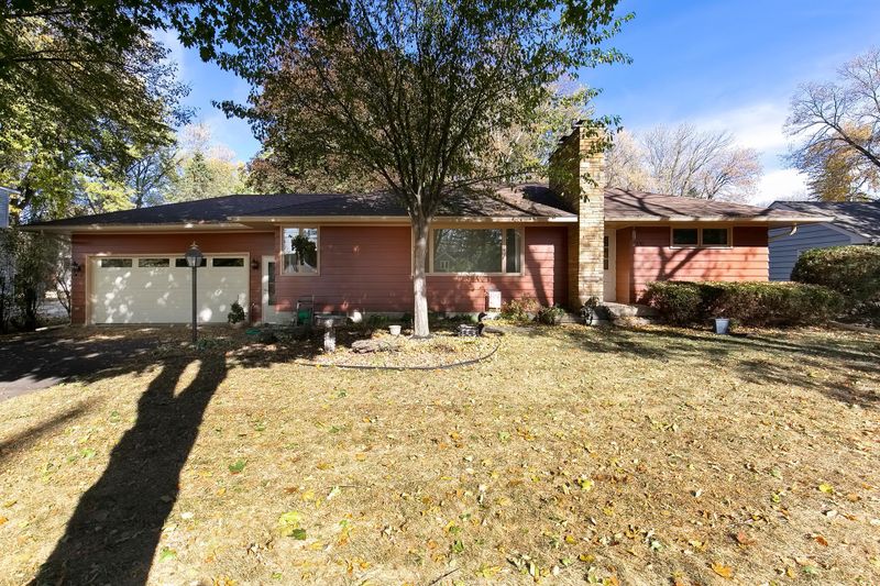 4890 Main St E, Maple Plain, MN 55359