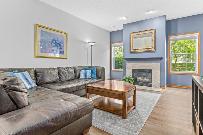6871 Folkestone Rd, Apple Valley, MN 55124