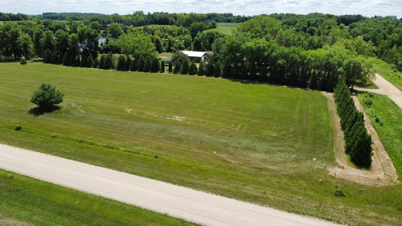 1 343rd St, Watkins, MN 55389