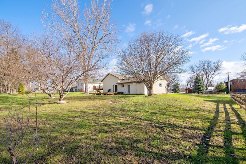 8615 215th St N, Forest Lake, MN 55025