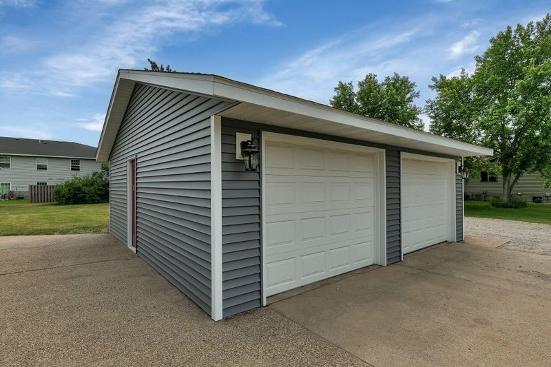 13471 Bradley Blvd, Becker, MN 55308