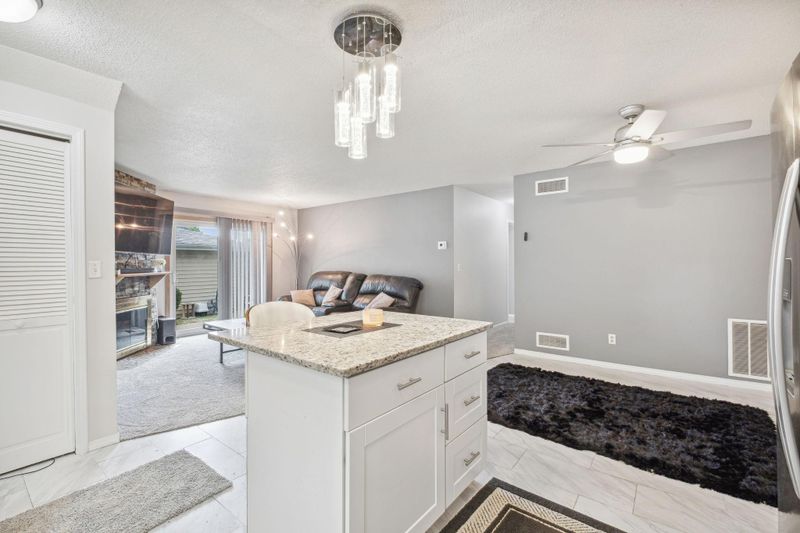 1024 E Travelers Trl, Burnsville, MN 55337