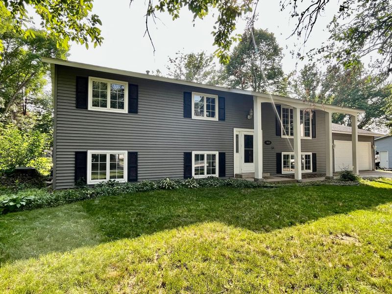 1613 Monroe Ct, Northfield, MN 55057