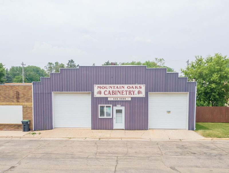 2205 4th St NW, Austin, MN 55912