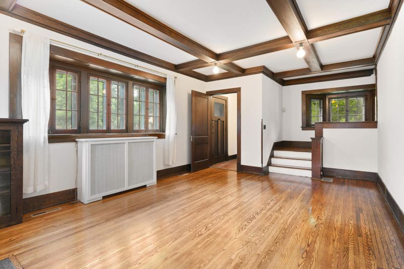 118 Rustic Lodge W, Minneapolis, MN 55419