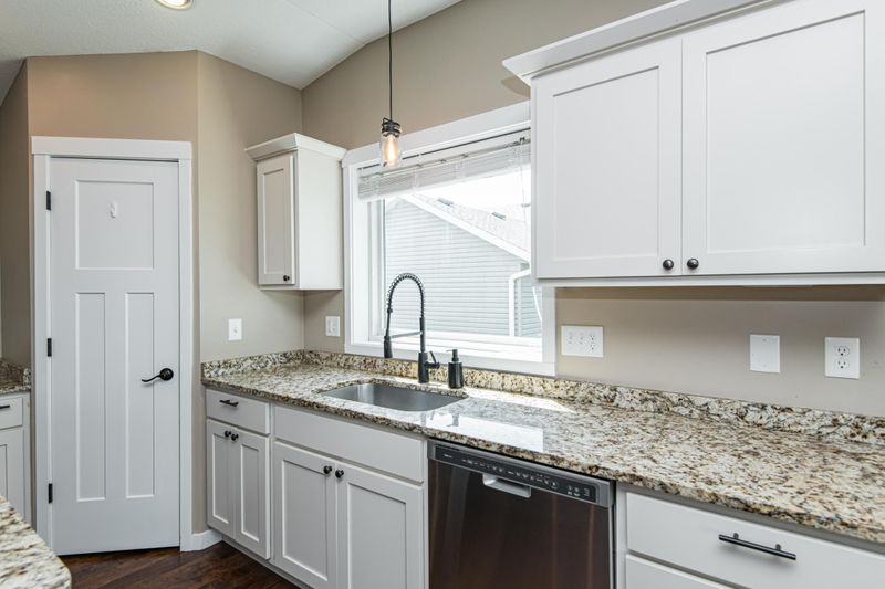 4669 Alan Ln NW, Rochester, MN 55901