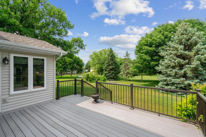 2716 91st Crescent N, Brooklyn Park, MN 55443