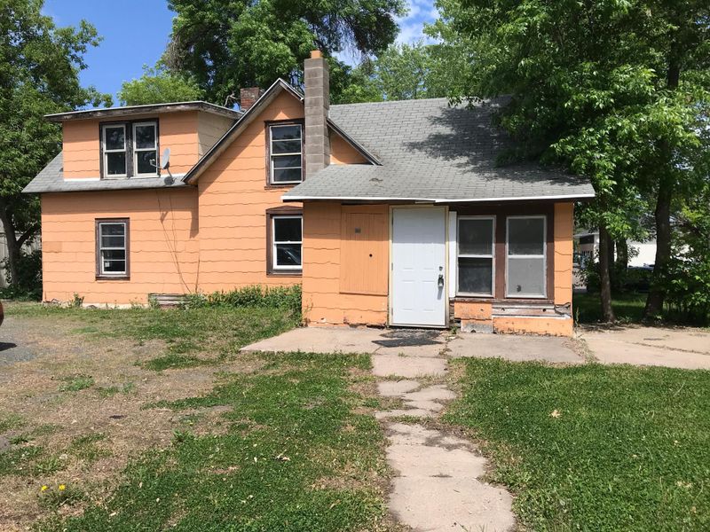 10715 Railroad Ave, Chisago City, MN 55013