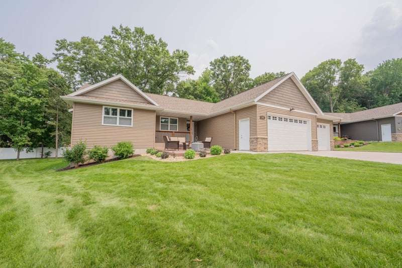 820 Rusty Ct, Altoona, WI 54720