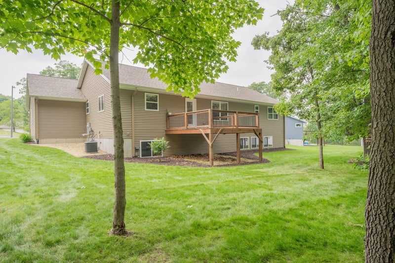 820 Rusty Ct, Altoona, WI 54720