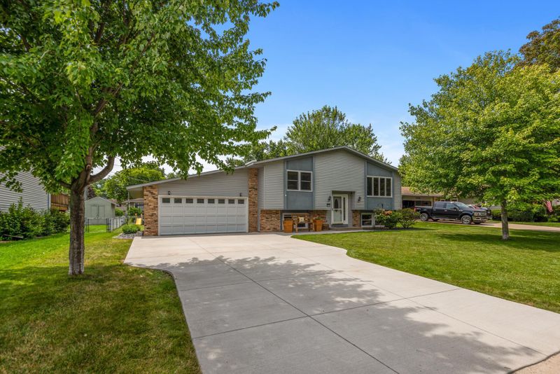 1233 14th St W, Hastings, MN 55033