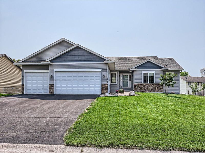 10290 180th Ln NW, Elk River, MN 55330