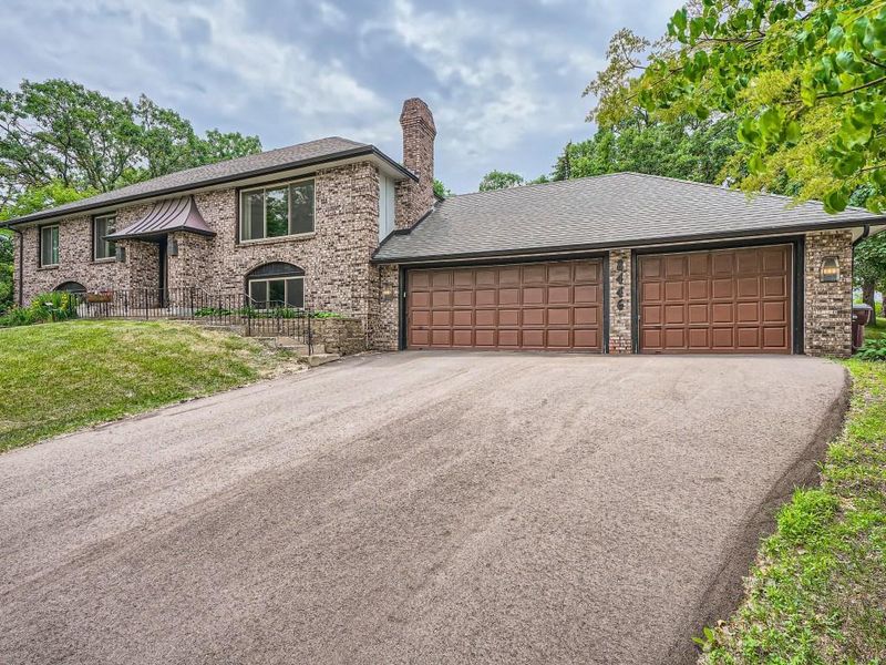 8446 134th Street Ct, Apple Valley, MN 55124