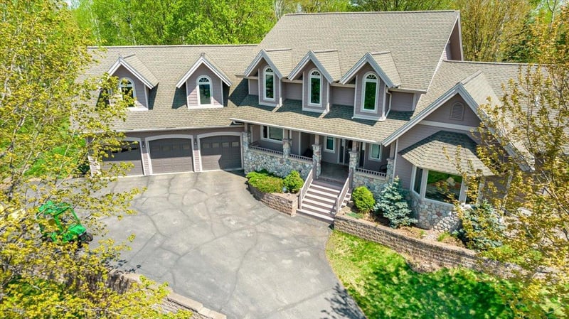 2707 Twin Creeks Cir, Duluth, MN 55811