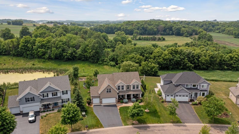 9592 Glacier Rd, Saint Bonifacius, MN 55375