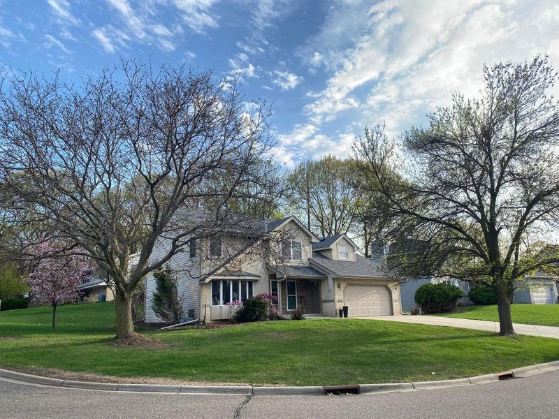 14920 Oakland Ave S, Burnsville, MN 55306