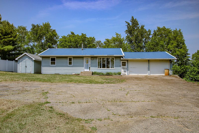 8142 E Lake Carlos Dr NE, Carlos, MN 56319
