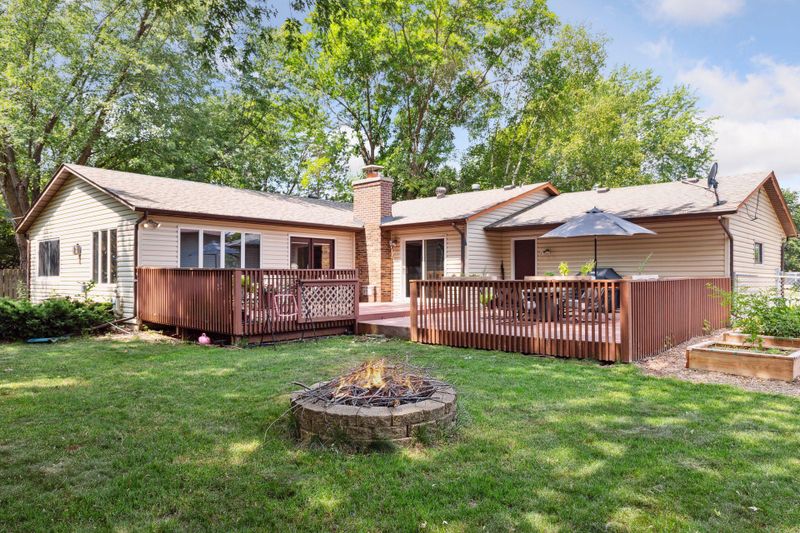 2337 Hidden Valley Ln, Stillwater, MN 55082