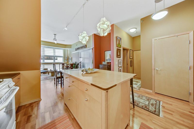 2650 University Ave W #310, Saint Paul, MN 55114