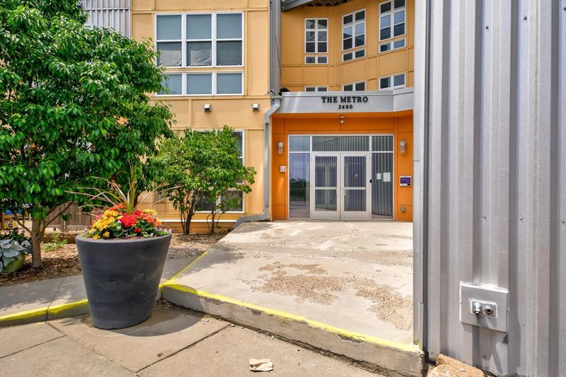 2650 University Ave W #310, Saint Paul, MN 55114