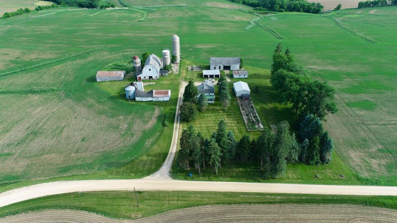24045 Hartwood Dr, Lewiston, MN 55952