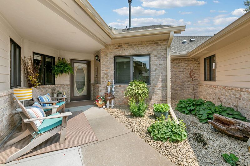 14327 Embassy Way, Apple Valley, MN 55124