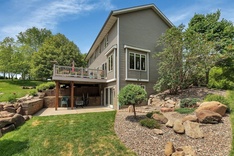 4425 Farmdale Cir, Saint Augusta, MN 56301