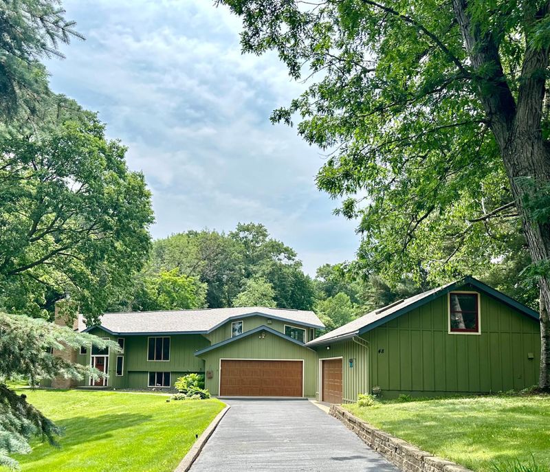 48 Island Rd, North Oaks, MN 55127