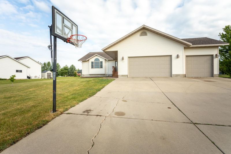 602 W Queen St, Osakis, MN 56360