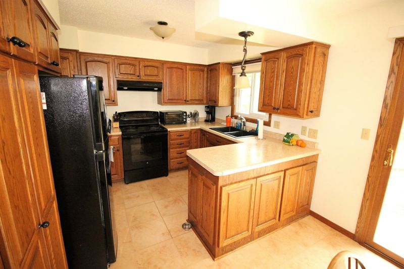 817 Maywood Dr, Saint Cloud, MN 56303