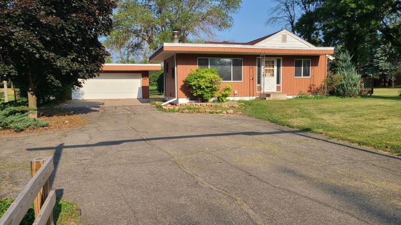22405 570th Ave, Austin, MN 55912