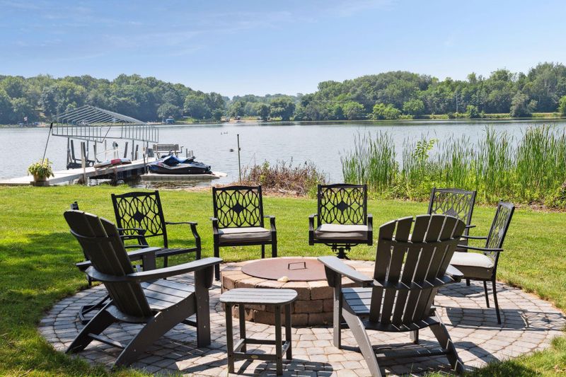 3613 Lerive Way, Chaska, MN 55318