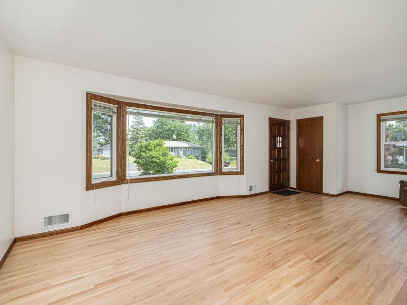 8716 Colfax Ave S, Bloomington, MN 55420