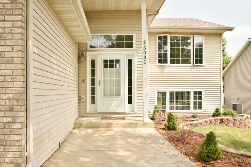 5031 51st St NW, Rochester, MN 55901