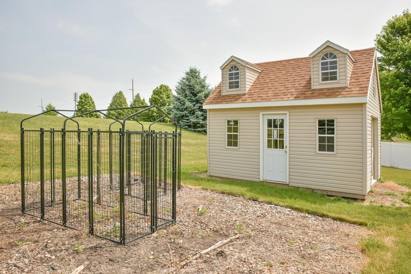 5031 51st St NW, Rochester, MN 55901
