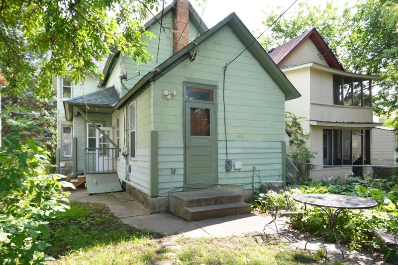 2530 17th Ave S, Minneapolis, MN 55404