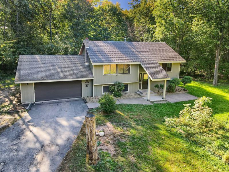 9359 Lake Blvd, Chisago City, MN 55013
