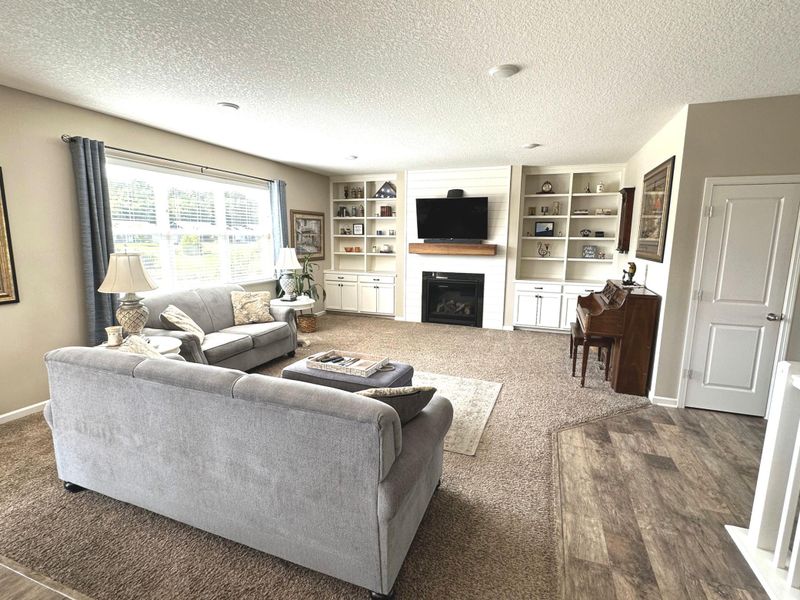 19020 Ivanhoe Dr NW, Elk River, MN 55330