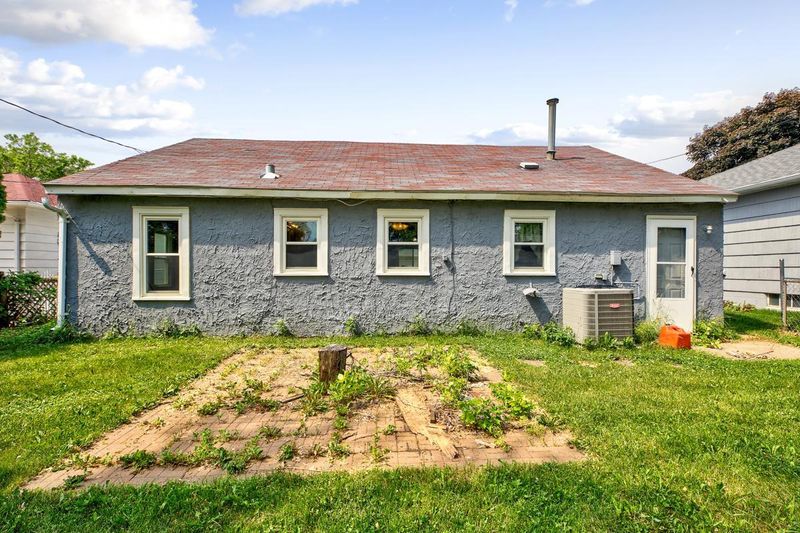 912 Victoria St, Fairmont, MN 56031