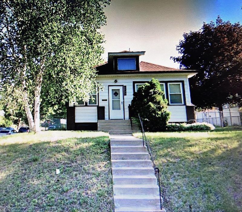 2300 E 36 1/2 St, Minneapolis, MN 55406