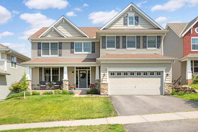 15435 Plumstone Dr, Eden Prairie, MN 55347