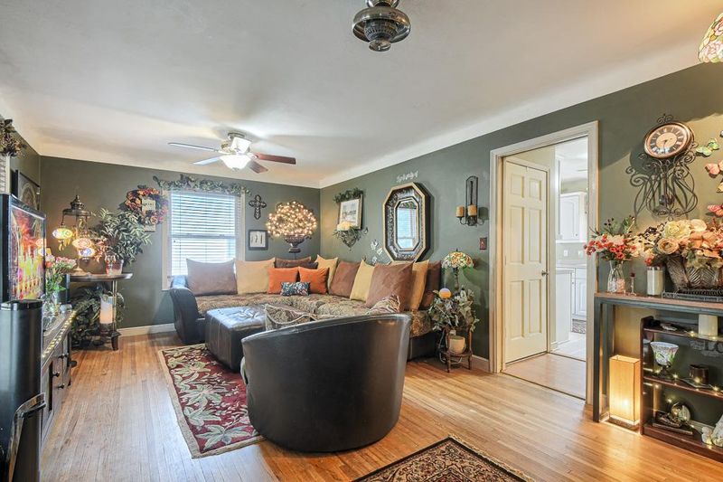 2125 Ames Ave, Saint Paul, MN 55119