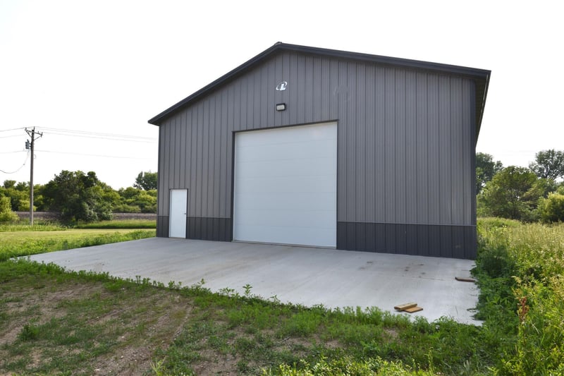 Lot 21 S Church Ave, Hills, MN 56138