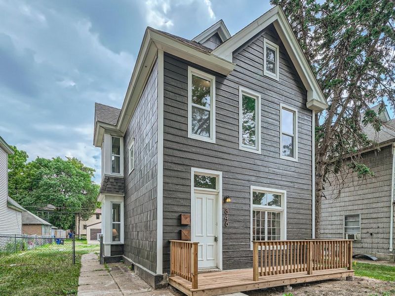 846 Jessamine Ave E, Saint Paul, MN 55106